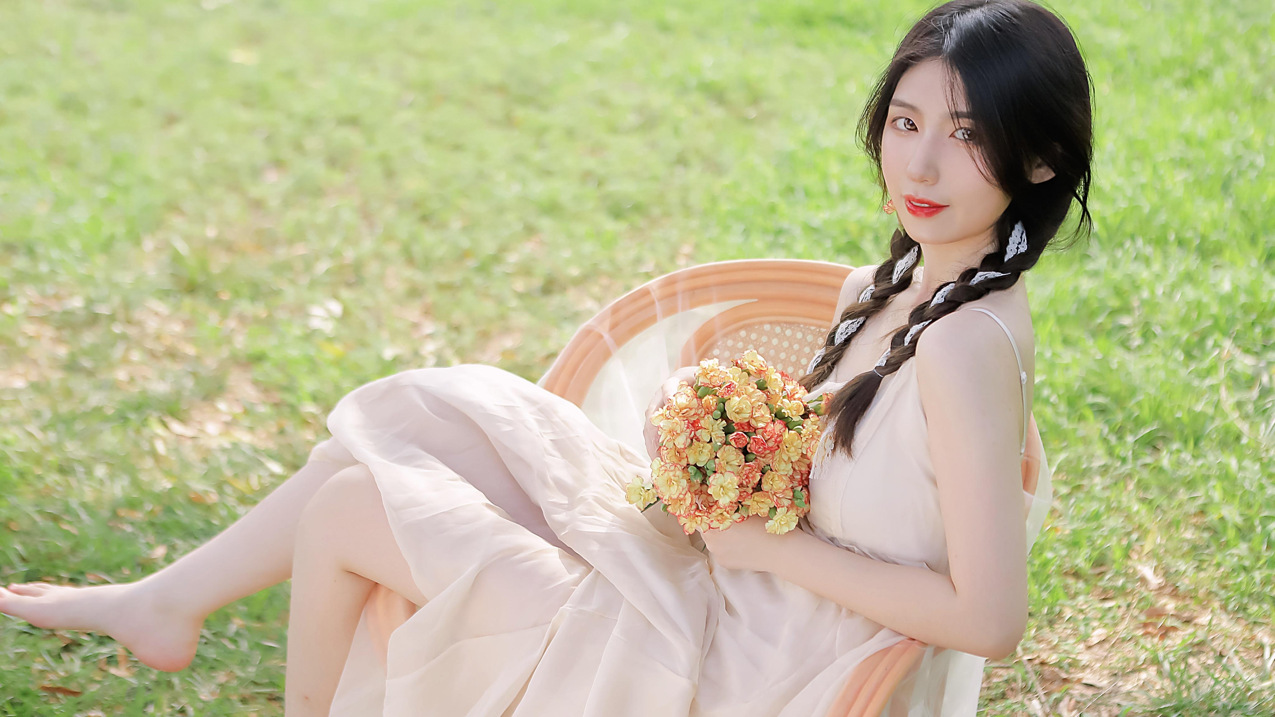 上海医生飞机上协助急救心脏骤停乘客